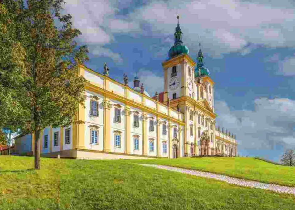 Puzzle Svätý Kop膷ek contra Olomouci